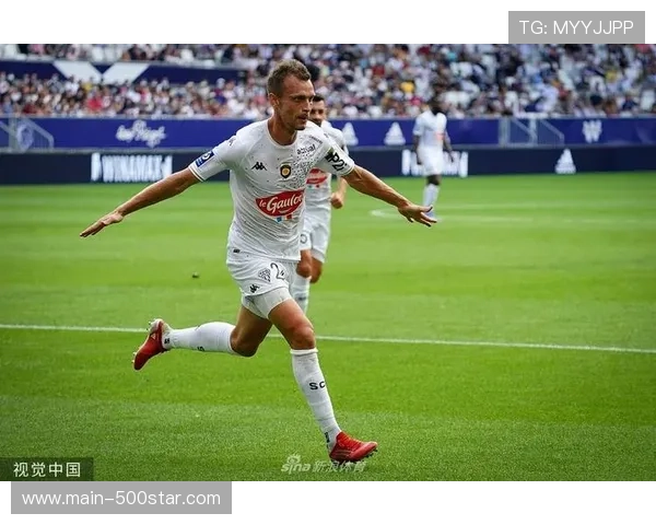 昂热0-1朗斯，客队防守稳固取三分